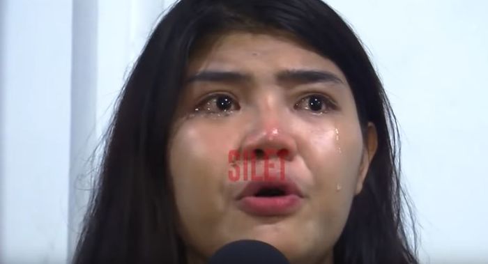 Ditetapkan sebagai Tersangka atas Kasusnya dengan Dewi Pessik, Rossa Meldianti Menangis dan Ingin Berdamai