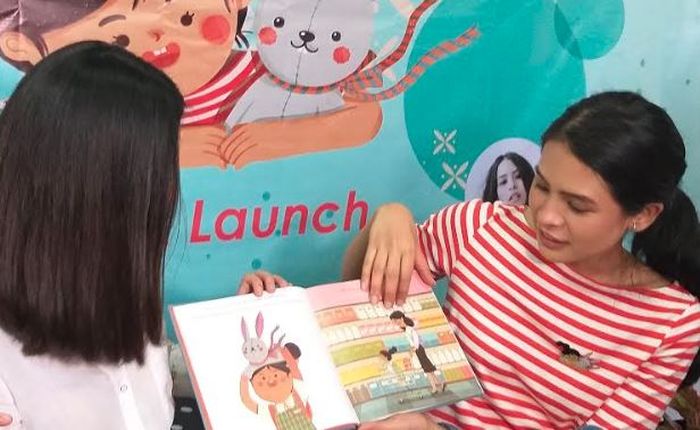  Maudy Ayunda di kawasan Jalan Kebagusan, Jakarta Selatan, Kamis (21/2/2019)