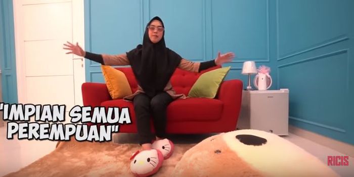 Ria Ricis sebut kamarnya sebagai kamar impian wanita.