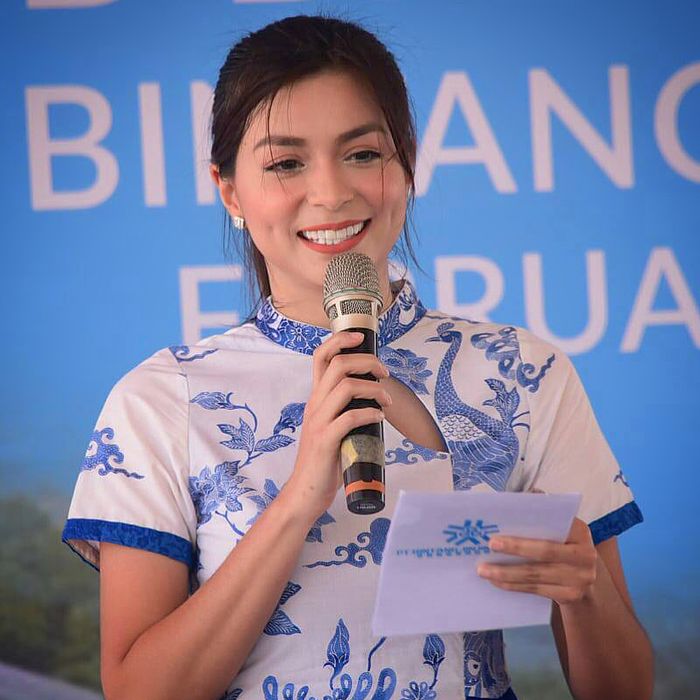 Foto Sandra Olga yang diposting Ridwan Kamil.