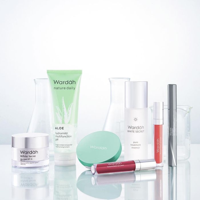 5 Rekomendasi Brand Kosmetik Lokal yang Memiliki Sertifikat Halal, Harganya Terjangkau Tapi Berkualitas!