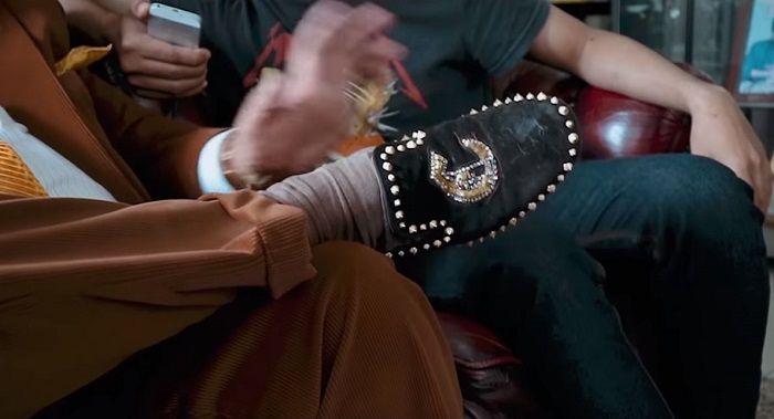 Sepatu Hotman Paris yang harganya sama seperti harga dua motor