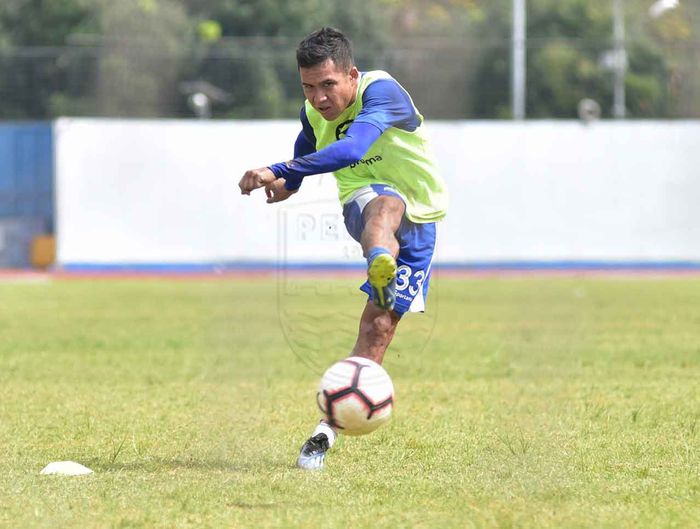 Gelandang muda Persib, Erwin Ramdani.