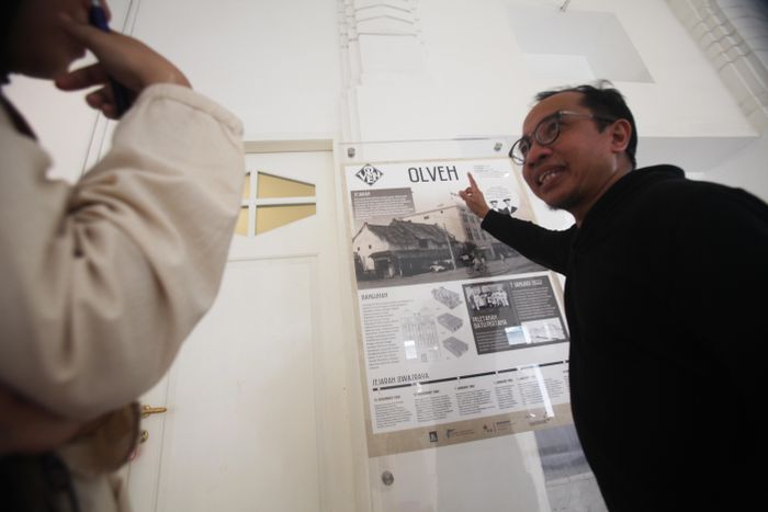Boy Bhirawa, arsitek yang memugar gedung OLVEH sejak November 2014 hingga peresmiannya pada Maret 2016.