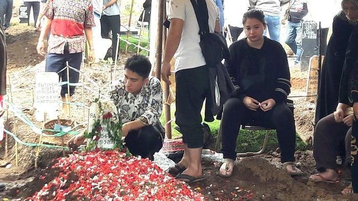 Ayah Putri Titian Meninggal Dunia, Tetangga: Semalam Masih Sempat Begadang dan Sehat