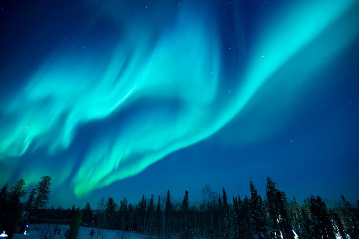 Aurora borealis atau yang dikenal dengan 'cahaya utara'.