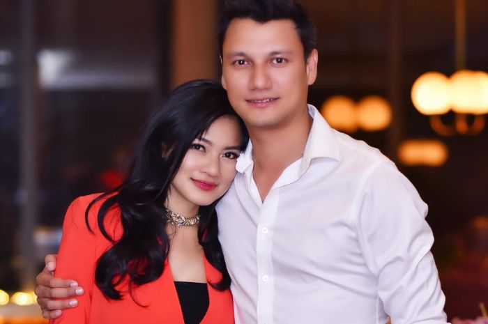 Titi Kamal dan Christian Sugiono