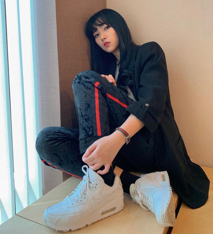 postingan terbaru isyana