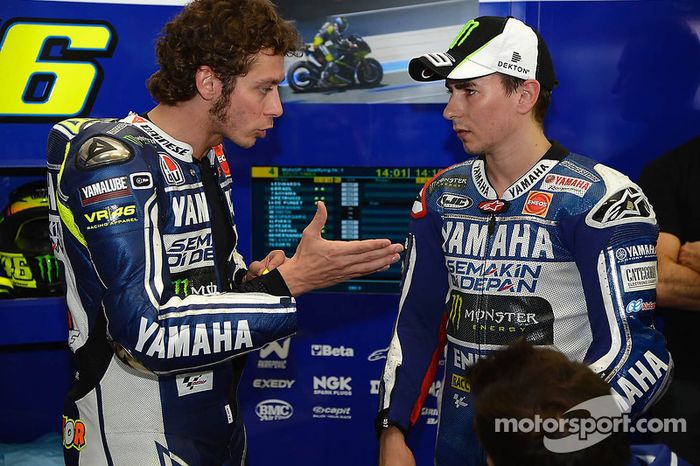 Valentino Rossi dan Jorge Lorenzo saat sama-sama berada di tim Yamaha.