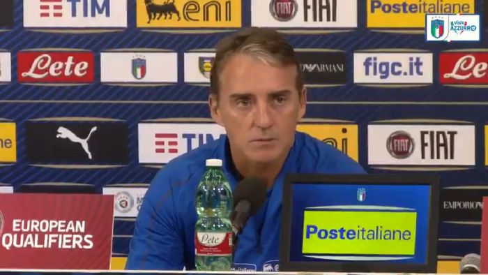 Pelatih timnas Italia, Roberto Mancini, saat menjalani sesi konferensi pers.