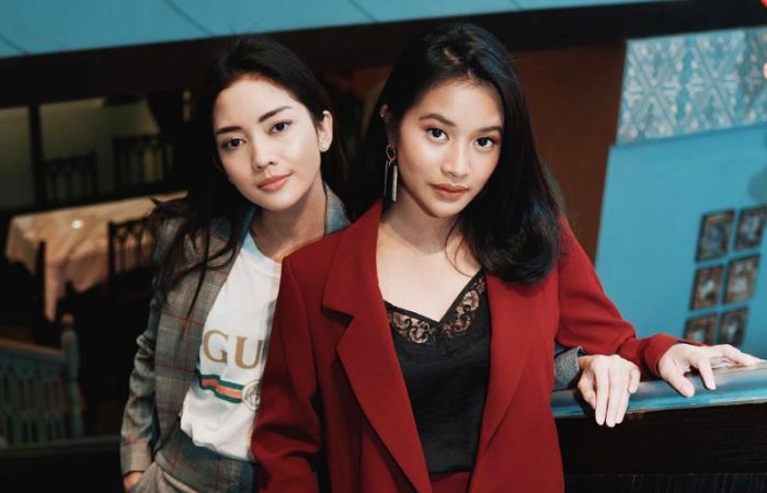 Ririn Dwi Ariyanti (belakang) dan anak Ikke Nurjanah, Siti Adira Kania