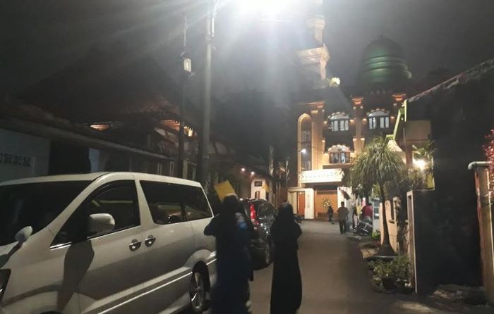 Rumah duka Andre Jordan Alatas, mantan asisten Ivan Gunawan, di Jalan Anggrek No 24, Srengseng, Kembangan, Jakarta Barat.