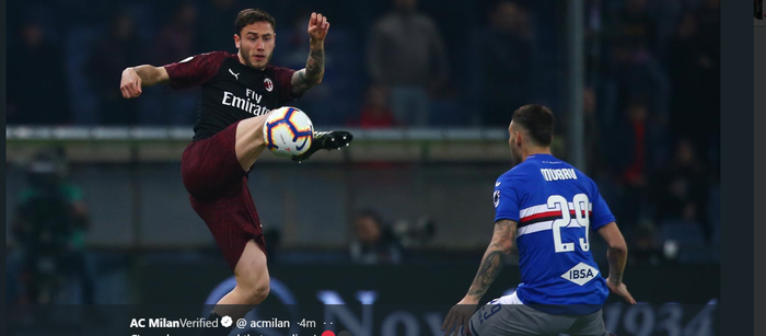 Bek AC Milan, Davide Calabria, berusaha mengontrol bola dalam laga pekan ke-29 Liga Italia melawan Sampdoria, Sabtu (30/3/2019) di Stadion Luigi Ferraris.