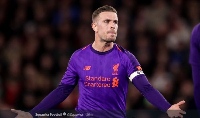 Gelandang Liverpool, Jordan Henderson, merayakan golnya dalam laga pekan ke-33 Liga Inggris kontra Southampton di Stadion St. Mary's, 5 April 2019.