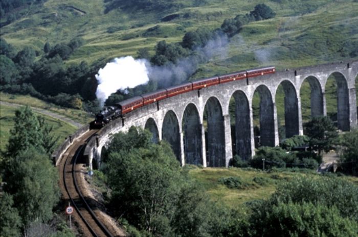 Jalur yang akan dilewati Penumpang kereta Hogwarts.