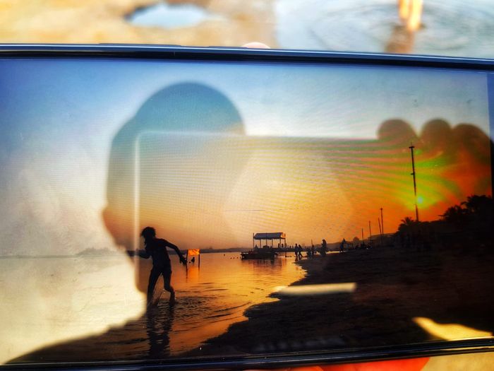 Saat ini hape pun bisa menghasilkan tambahan pendapatan melalui foto-foto perjalanan.