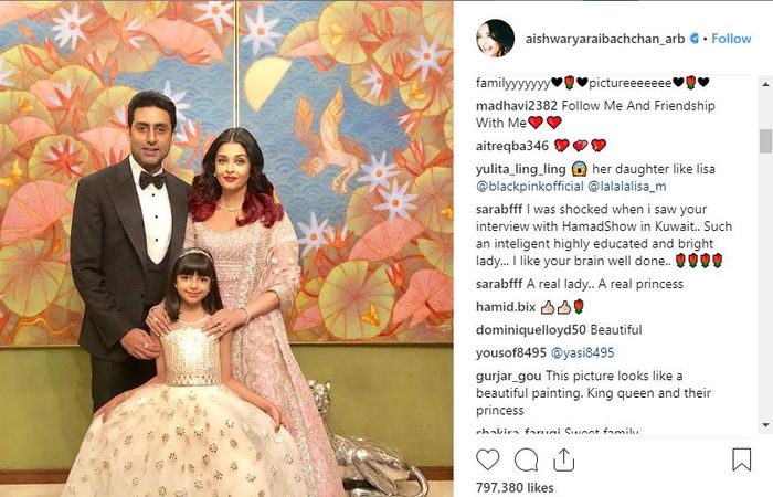 Aradhya Bachchan dan kedua orangtuanya.