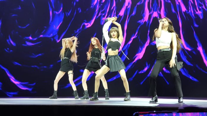 Aksi panggung BLACKPINK sebagai ambassador Samsung di Bangkok