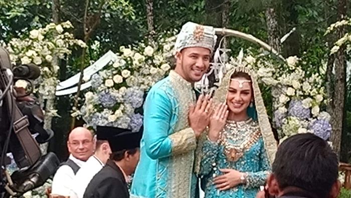 Ammar Zoni dan Irish Bella