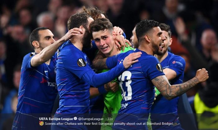 Para pemain Chelsea melakukan selebrasi usai mengalahkan Eintracht Frankfurt dalam laga leg kedua semifinal Liga Europa di Stadion Stamford Bridge, Kamis (9/5/2019).