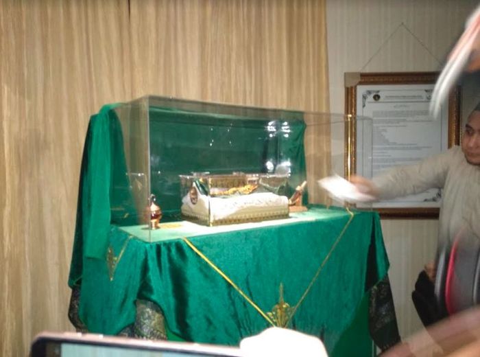 Helai rambut Nabi Muhammad SAW