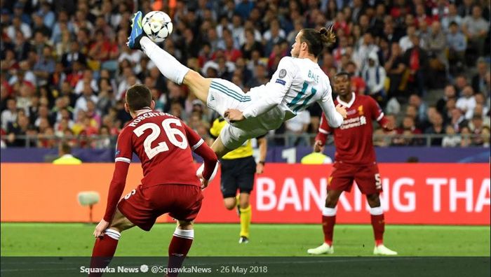 Penyerang sayap Real Madrid, Gareth Bale, mencetak gol dalam final Liga Champions 2017-2018 ke gawang Liverpool.