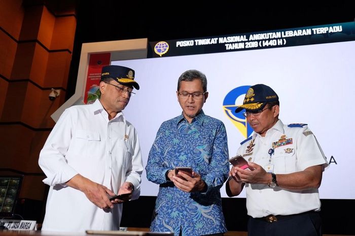 Menhub mencoba aplikasi Peta Jelajah Nusantara