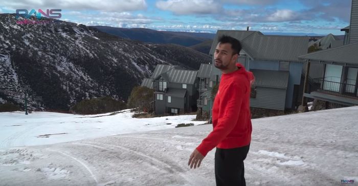 Raffi Ahmad menunjukkan lokasi penginapannya di Australia.