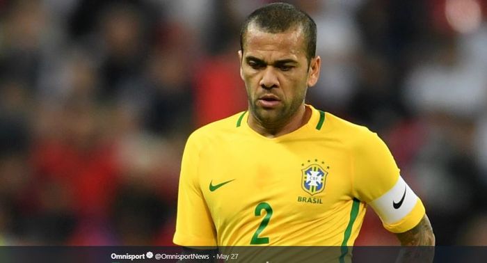 Kapten timnas Brasil, Dani Alves.