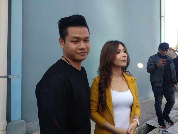 Bagus Saputra, mantan suami Barbie Kumalasari, didampingi kekasih, Kimberly, saat&nbsp;Grid.ID&nbsp;jumpai di kawasan Tendean, Jakarta Selatan, Kamis (27/6/2019).  