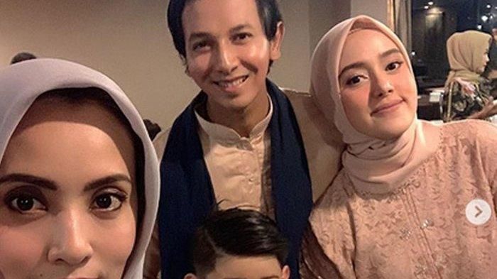 Elma Theana dan keluarga Fairuz A Rafiq dan Sonny Septian.