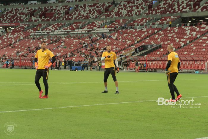 Trio kiper Inter Milan: Samir Handaovic, Daniele Padelli, Tommaso Berni, berlatih bareng jelang laga International Champions Cup 2019 di National Stadium, Singapura, Jumat (19/7/2019).