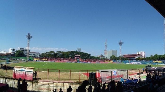 Suasana di dalam Stadion Gelora Andi Mattalatta Mattoangin Makasar Minggu (28/7/2019). 