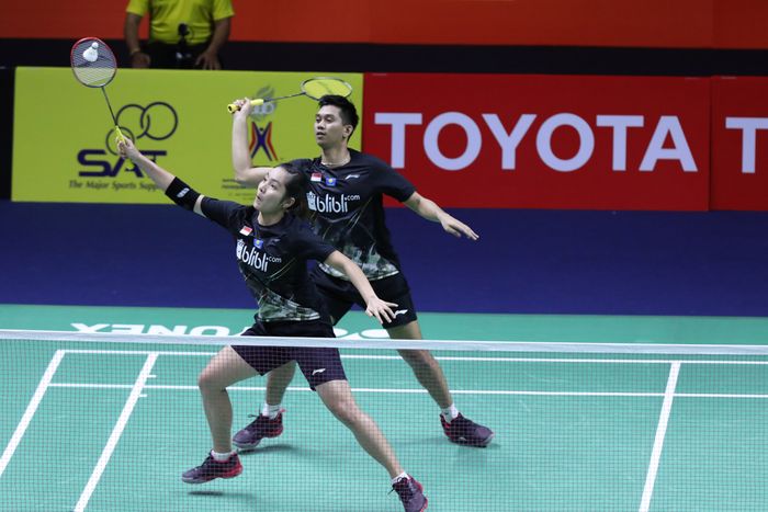 Pasangan Alfian Eko Prasetya/Marsheilla Gischa Islami ketika berlaga di babak pertama Thailand Open 2019