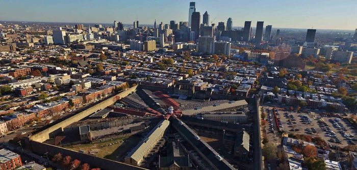 Bentuk penjara menyerupai roda gerobak