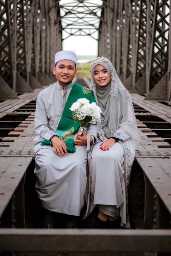 Demi bisa segera nikahi kekasih tercinta, Luqman rela hidup dengan Rp 300 ribu per bulan. 