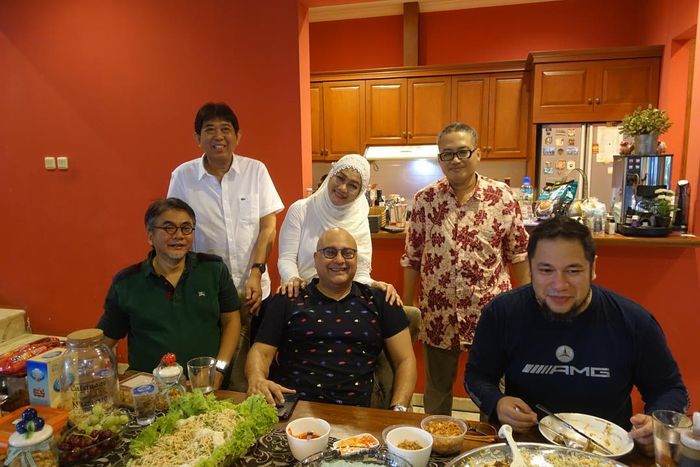 Dapur dan ruang makan Maia yang menjadi satu