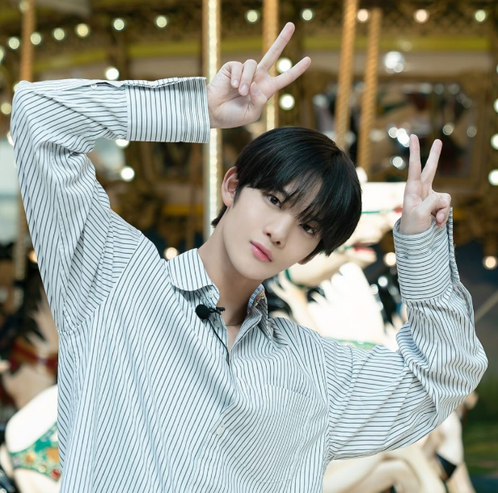 Bae Jinyoung   