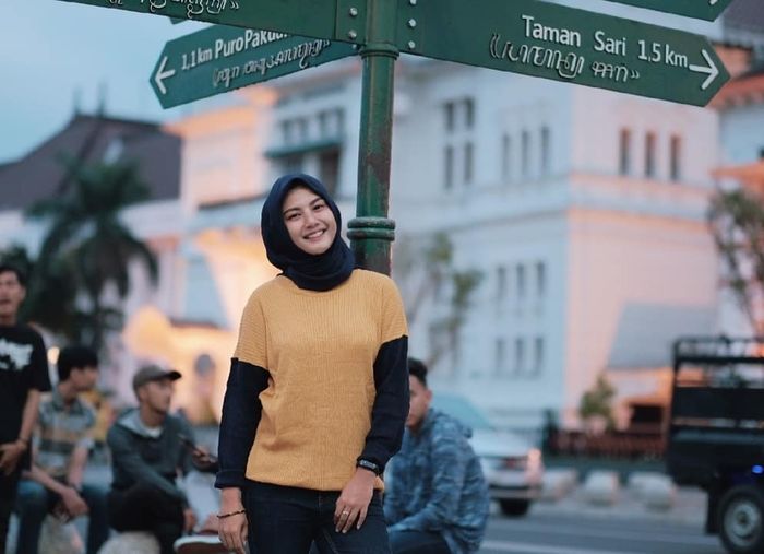 Brigadir satu Hikmah Nur Syafa atau akrab disapa Briptu Imah adalah polwan asal Yogyakarta