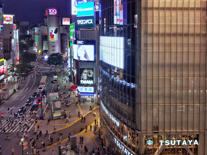Suasana Tokyo yang padat. Shot on OPPO Reno 10x Zoom.