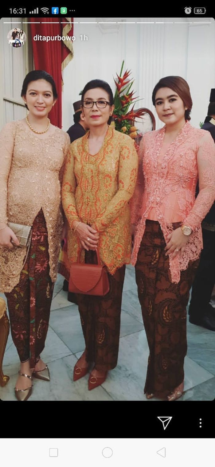 Penampilan sederhana Selvi Ananda