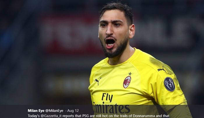 Kiper AC Milan, Gianluigi Donnarumma, akan segera merapat ke Paris Saint-Germain.