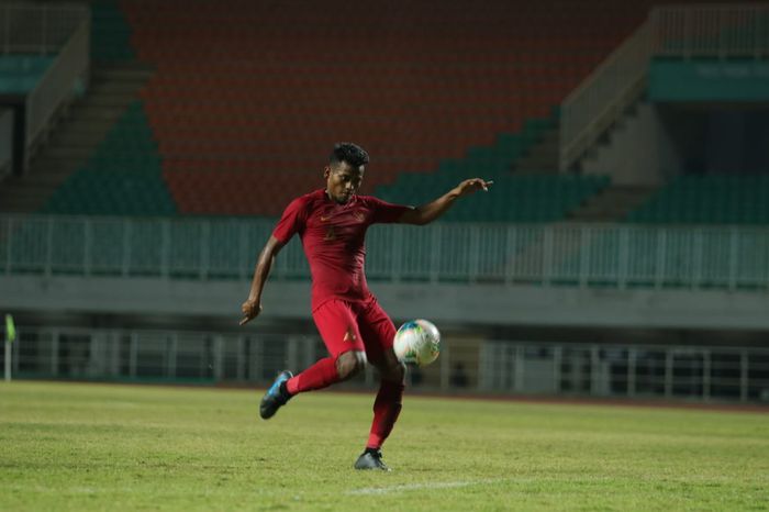 Aksi Zulfiandi saat membela timnas Indonesia kontra Persika Karawang di Stadion Pakansari, Kabupaten Bogor, Minggu (25/8/2019).