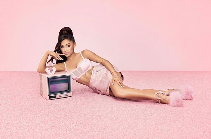 Ariana Grande Siap rilis produk parfum terbarunya instagram Ariana Grande
