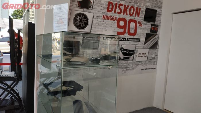 Ribuan aksesori dan spare part genuine Honda kena umbar diskon sampai 90 persen di Otobursa Tumplek Blek 2019