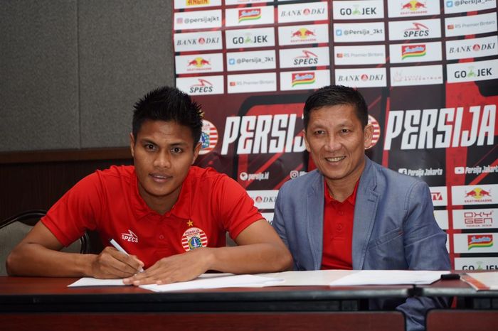 Bek Persija Jakarta, Fachruddin Aryanto, bersama Ferry Paulus