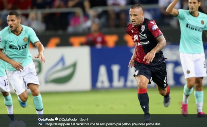 Gelandang pinjaman Inter Milan yang kini bermain untuk Cagliari, Radja Nainggolan.