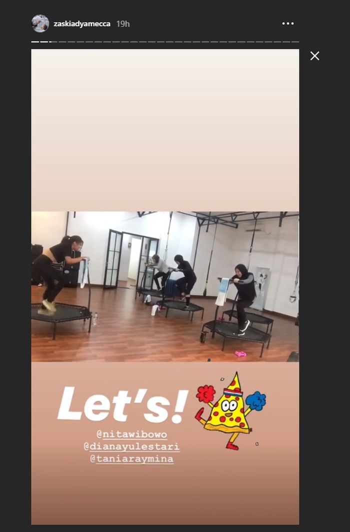 Salah satu olahraga yang ditekuni Zaskia Adya Mecca.