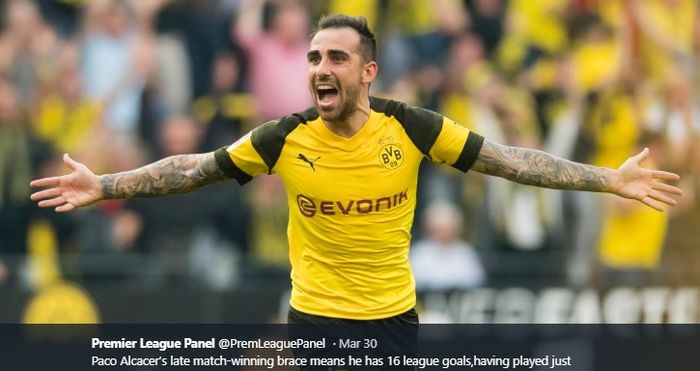 Penyerang Borussia Dortmund, Paco Alcacer.