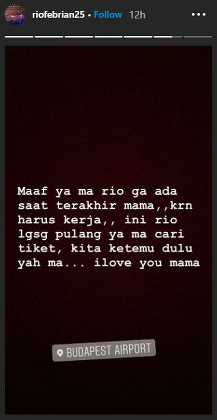 Rio Febrian mengabarkan ibundanya telah meninggal dunia.